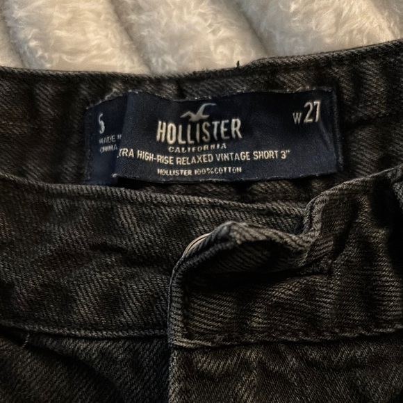 Hollister Black Jean Shorts - Picture 2 of 4